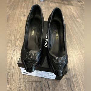 Chanel quilted heels 👠